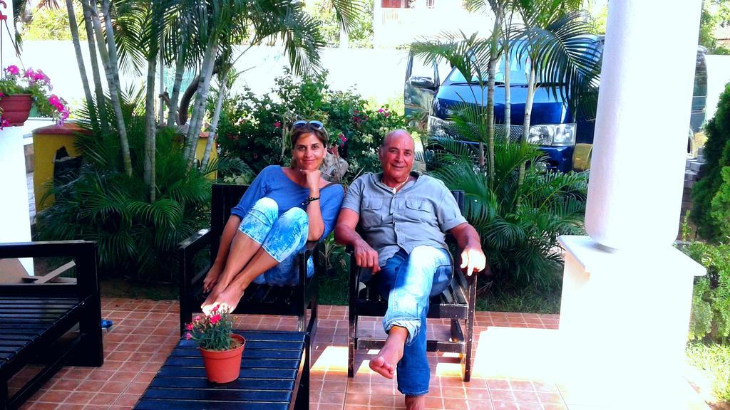 The Blue Beach Guesthouse Negombo Exterior foto